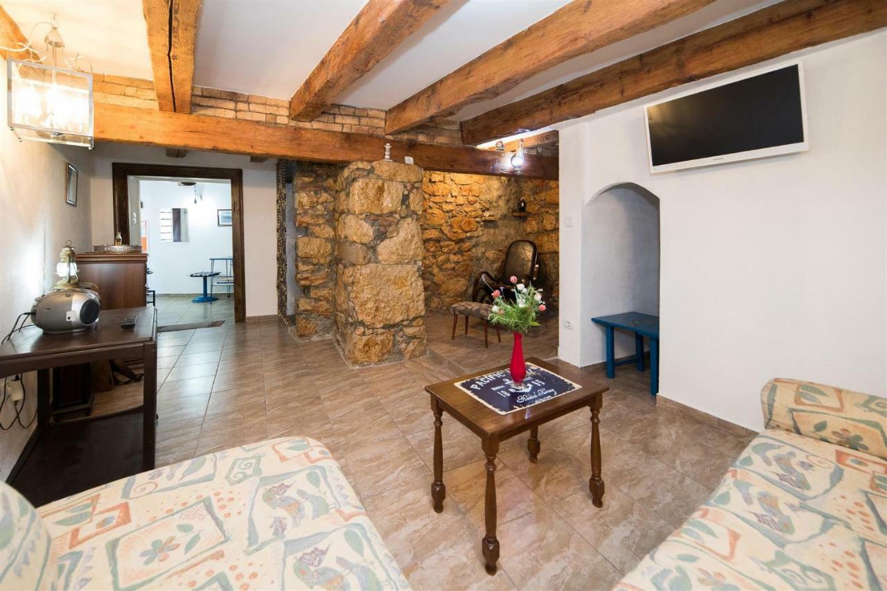 Apartmani More Crikvenica Εξωτερικό φωτογραφία